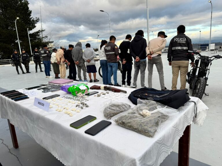 En Quito, 22 personas fueron aprehendidas por diferentes delitos tras varios operativos simultáneos