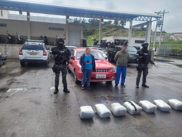 Operativo policial permitió la incautación de droga en Carchi