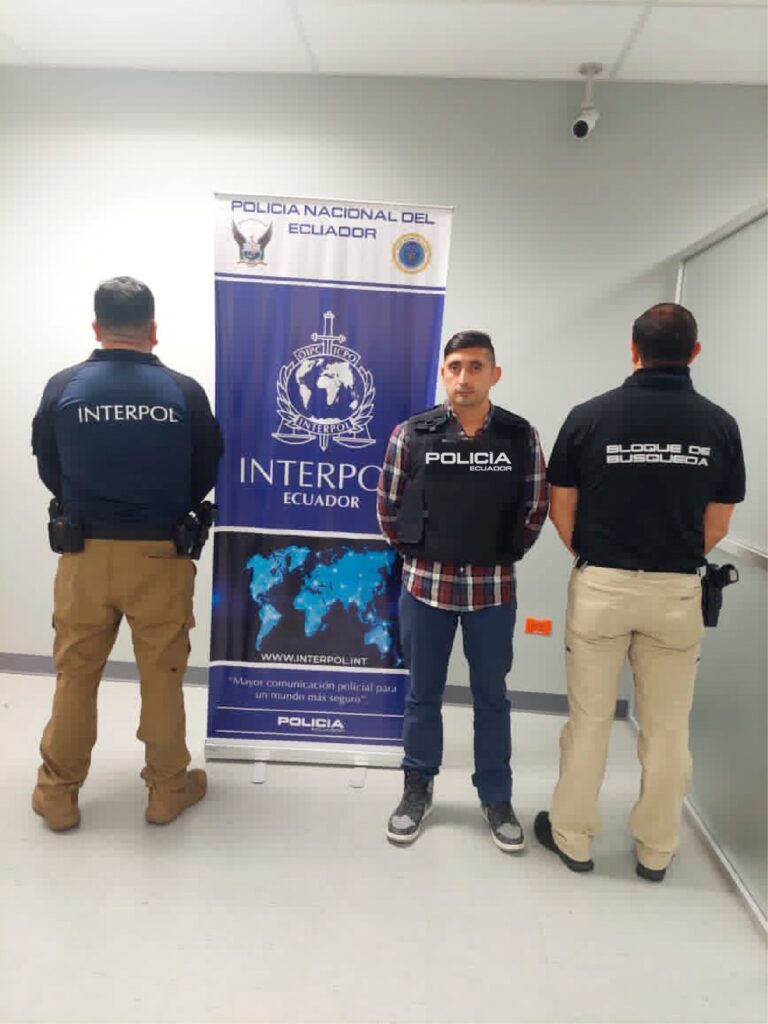 Uno de los más buscados por el delito de femicidio fue extraditado desde Chile