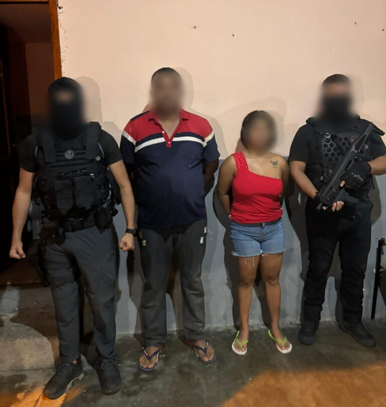 FICE captura a dos sujetos por el presunto delito de extorsión en Los Ríos