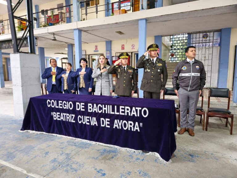 Policía Nacional socializa normas de seguridad ciudadana en unidades educativas
