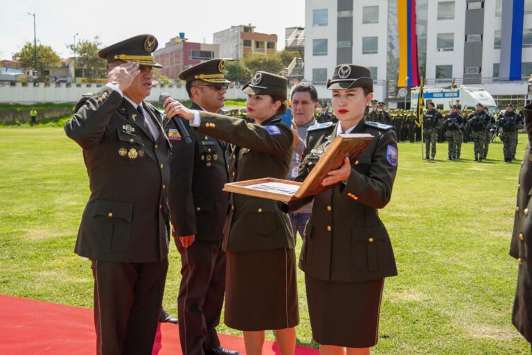 En Ambato se desarrolló la ceremonia de relevo de mando de la Zona 3 y Subzona Tungurahua