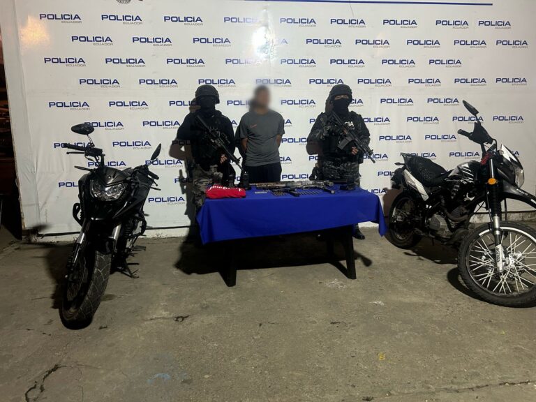 Operativos policiales en El Oro dejaron un ciudadano aprehendido, armas de fuego y motocicletas incautadas