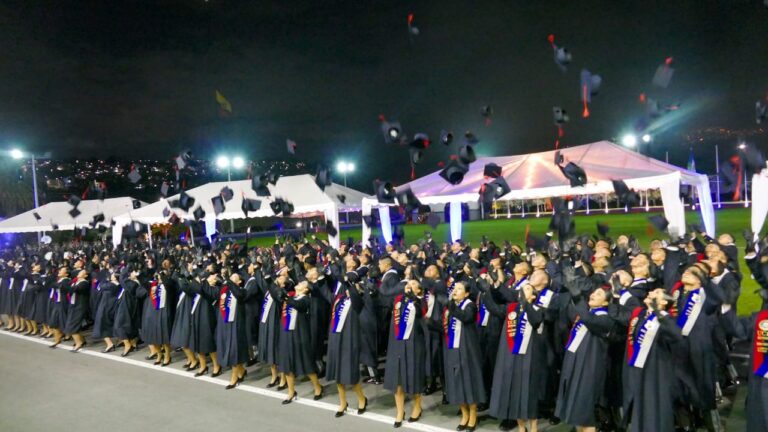 Ceremonia de graduación de la novena cohorte de licenciados en ciencias policiales y seguridad ciudadana.