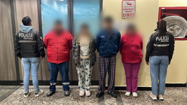 Cuatro personas aprehendidas por el delito de robo a vehículos, accesorios y autopartes, en Quito
