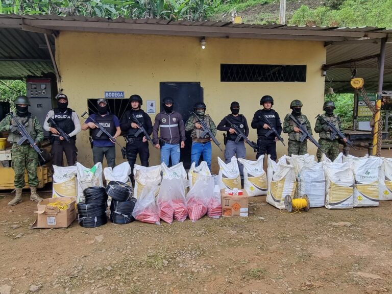Policía decomisó material explosivo perteneciente a grupos delictivos