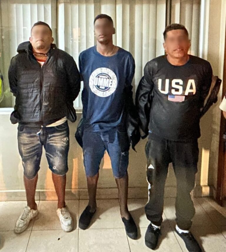 Tres aprehendidos por tenencia y porte de arma de fuego en Turi