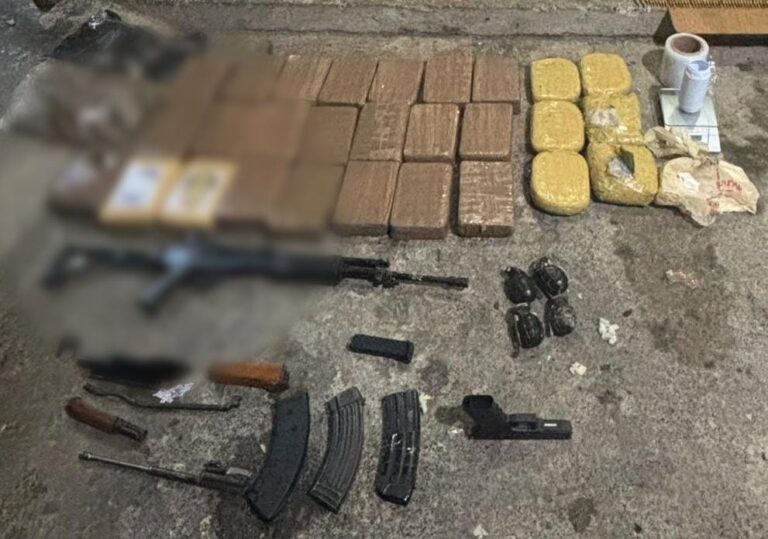 Inteligencia policial detecta y desmantela centro de acopio de droga y armamento