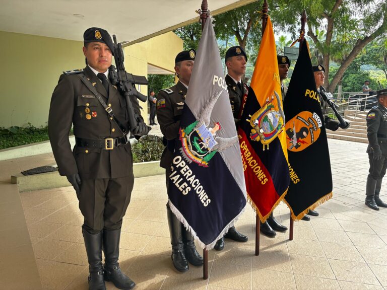 Grupo de Operaciones Especiales celebra sus 33 años de creación con una sesión solemne en Guayaquil