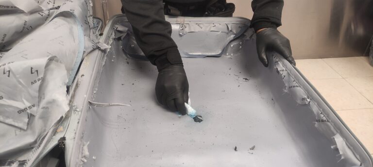 Policía Ecuador capturó a extranjero que pretendía viajar a Perú con más de 20 kilos de droga