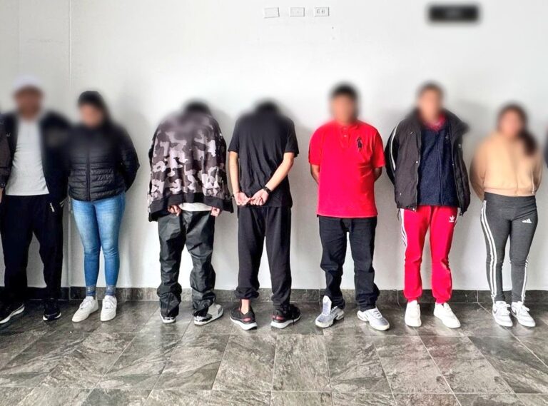 Policía aprehendió a seis personas sospechosas del delito de asalto y robo, en Quito