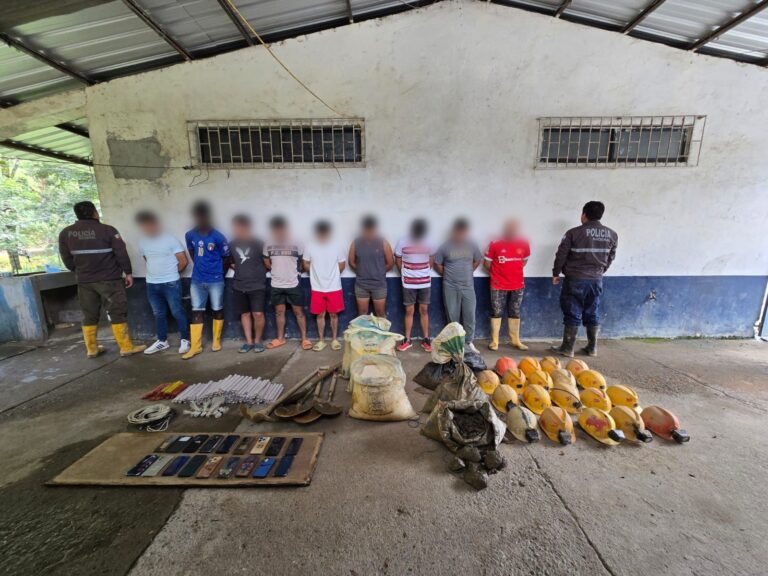 Policía aprehendió a 19 personas por actividad ilícita de recursos mineros