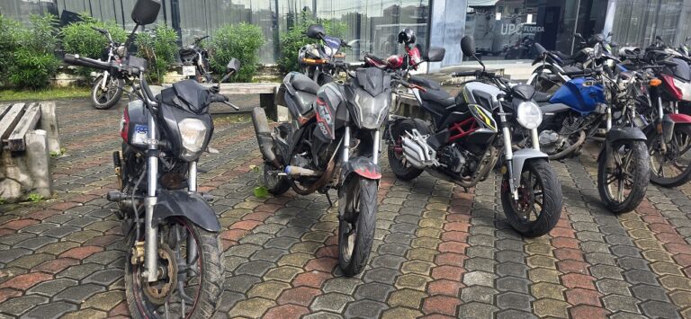Policía Nacional desmantela centro de acopio de motos robadas en Nueva Prosperina
