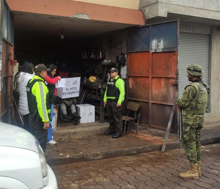 La Policía Nacional garantiza la seguridad durante el proceso de Voto en Casa