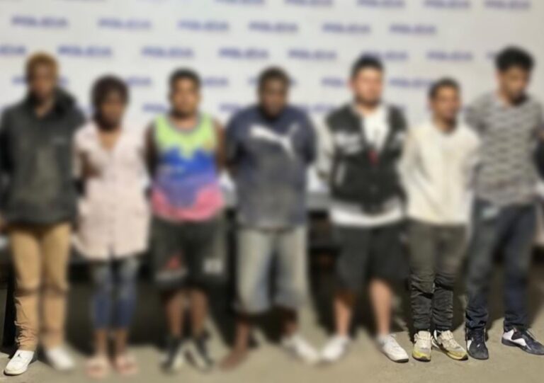 Policía recuperó un vehículo y aprehendió a siete integrantes del GAO “Los Lobos”, en Machala