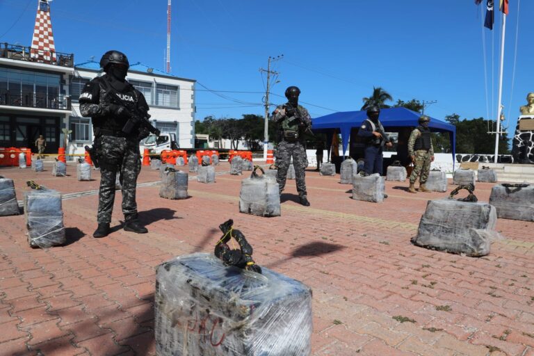 El Bloque de Seguridad aprehendió a 22 sujetos y 71 bultos de presuntas sustancias catalogadas sujetas a fiscalización