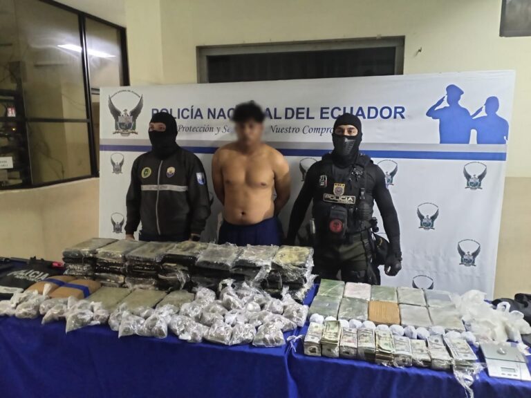 Policía desmantela bodega de drogas en el norte de Guayaquil