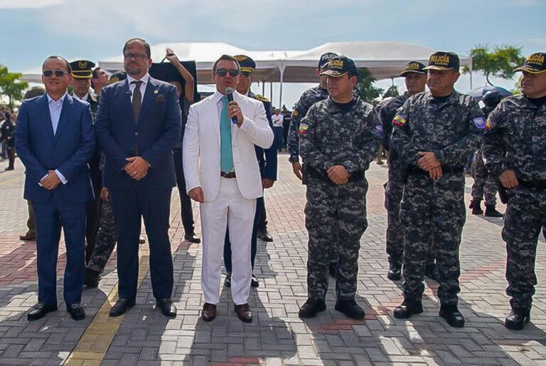 Policía fortalece la seguridad con la entrega de 37 vehículos en El Oro