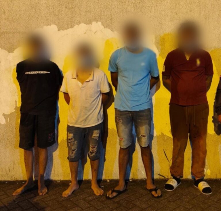 La Policía Nacional del Ecuador aprehendió a cuatro presuntos integrantes del GDO “Los Lagartos” en Guayaquil.