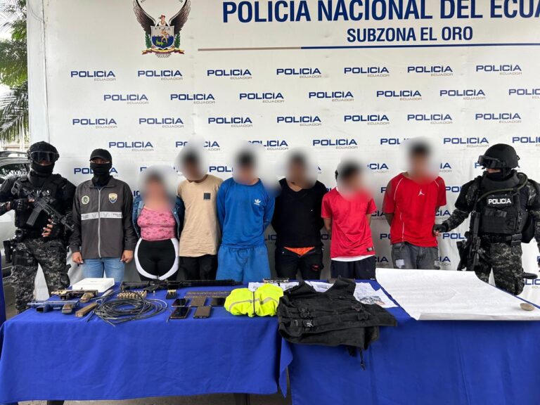 Operativo deja seis aprehendidos presuntamente involucrados en los atentados en Santa Rosa