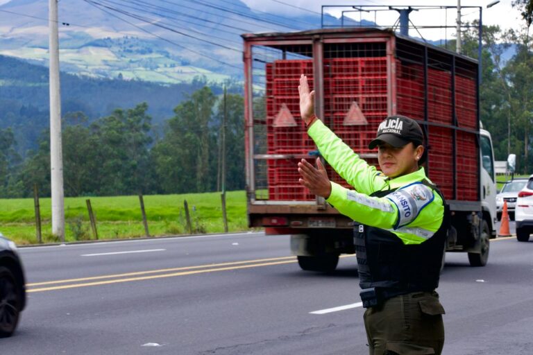 Policía Nacional retoma el control de tránsito en 25 ejes viales a nivel nacional para mayor seguridad ciudadana