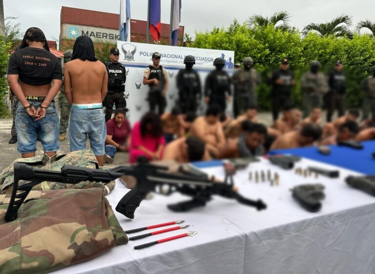 Mega operativo “Apolo 15” ejecutado en la Zona 8 dejó 23 aprehendidos y 3 menores aislados