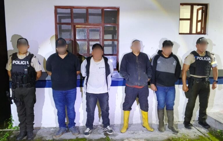 Policía aprehendió a cuatro ciudadanos por el delito de robo a vehículos en Tungurahua