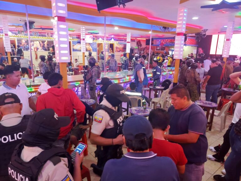 Policía Nacional realiza operativos en centros de diversión nocturna en Nueva Prosperina