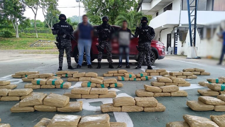 Policía Ecuador aprehendió 142.5 kilos de droga en Esmeraldas