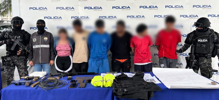 Operativo deja seis aprehendidos presuntamente involucrados en los atentados en Santa Rosa
