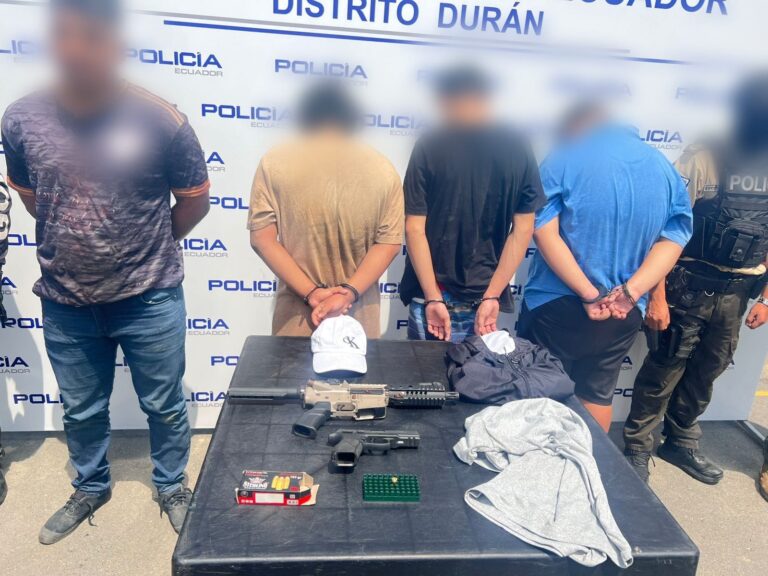 Policía aprehendió a un sujeto y aisló a tres menores de edad por el presunto delito de sicariato en Durán
