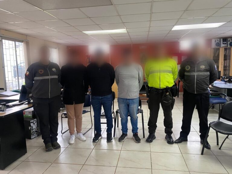 Operativo policial permitió el decomiso de aproximadamente 100.000 dólares en efectivo en Carchi