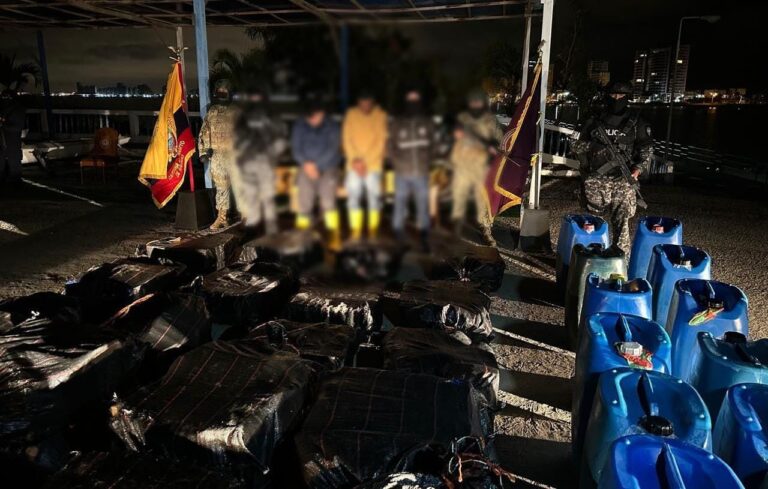 Operación “Tridente” evitó el tráfico internacional de aproximadamente una tonelada de cocaína y aprehendió a dos sujetos por este delito