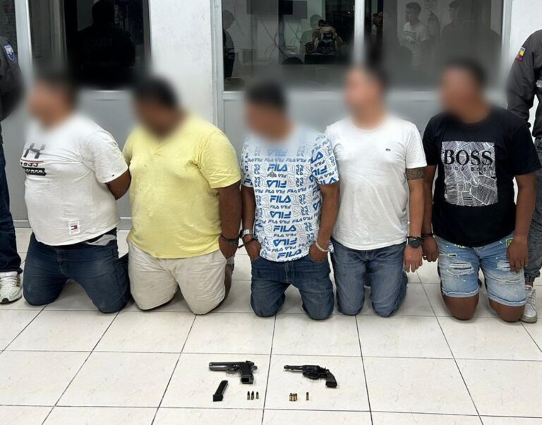 Policía a capturó a cinco presuntos implicados en porte ilegal de armas de fuego