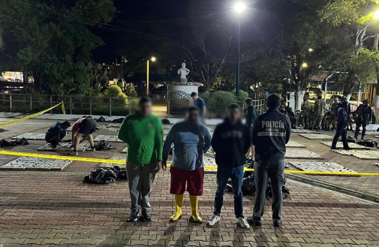 Policía decomisó más de una tonelada de cocaína en Galápagos