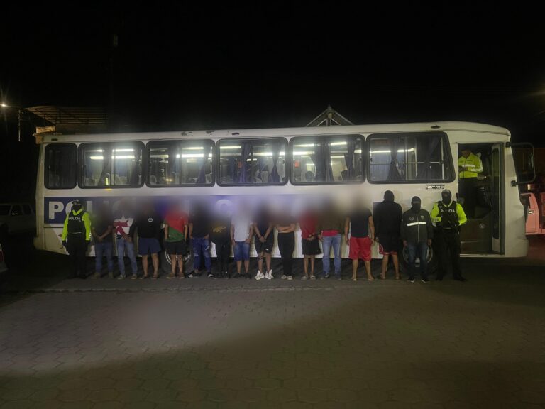 Once personas aprehendidas y dos adolescentes aislados por minería ilegal, presuntos integrantes del grupo armado organizado “Los Lobos”