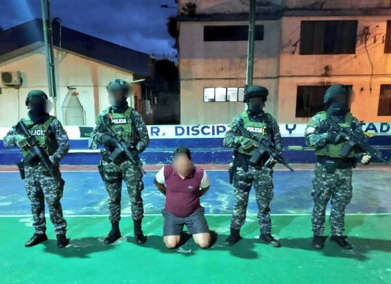 Policía incautó alrededor de media tonelada de droga y aprehendió a un ciudadano por este delito en Napo