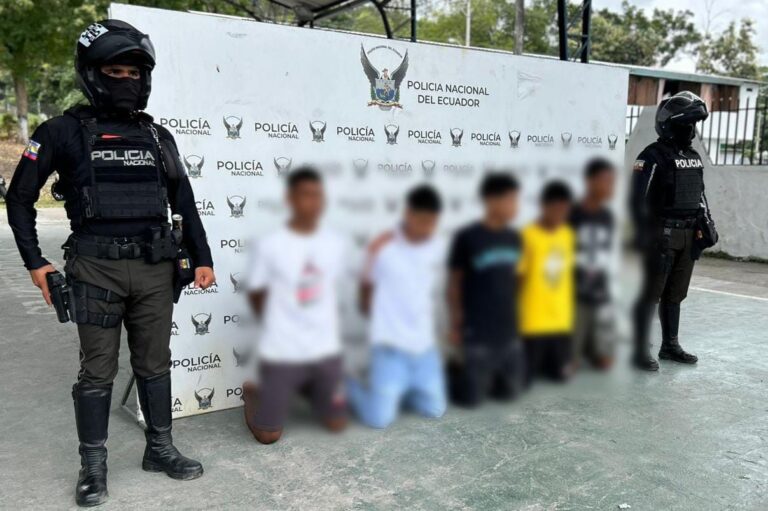 Policía aprehendió a cinco ciudadanos integrantes del GAO “Los Lobos”, por los delitos de receptación y tenencia ilegal de armas de fuego