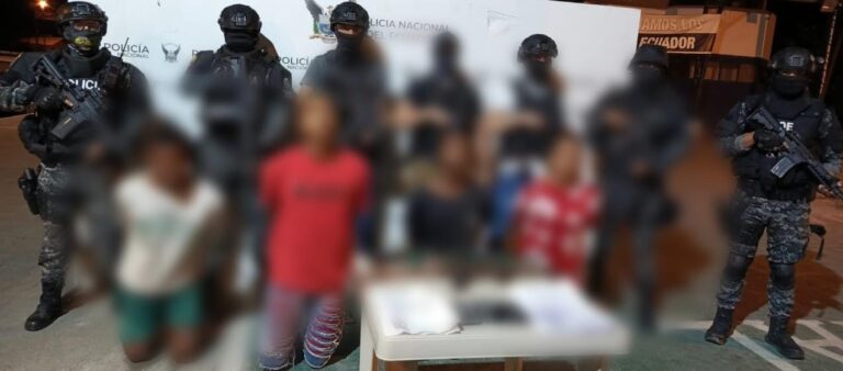 Policía aprehendió a cuatro integrantes del GDOT “Los Tiguerones” por el delito de extorsión en Esmeraldas