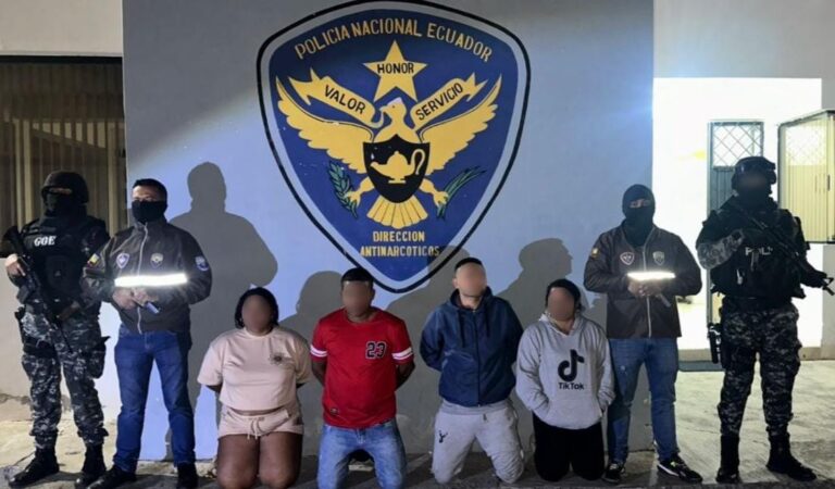 Policía capturó a cuatro ciudadanos entre ellos un objetivo de intermedio valor y un antisocial con notificación azul de Interpol de Colombia, integrantes del GAO “Los Lobos”