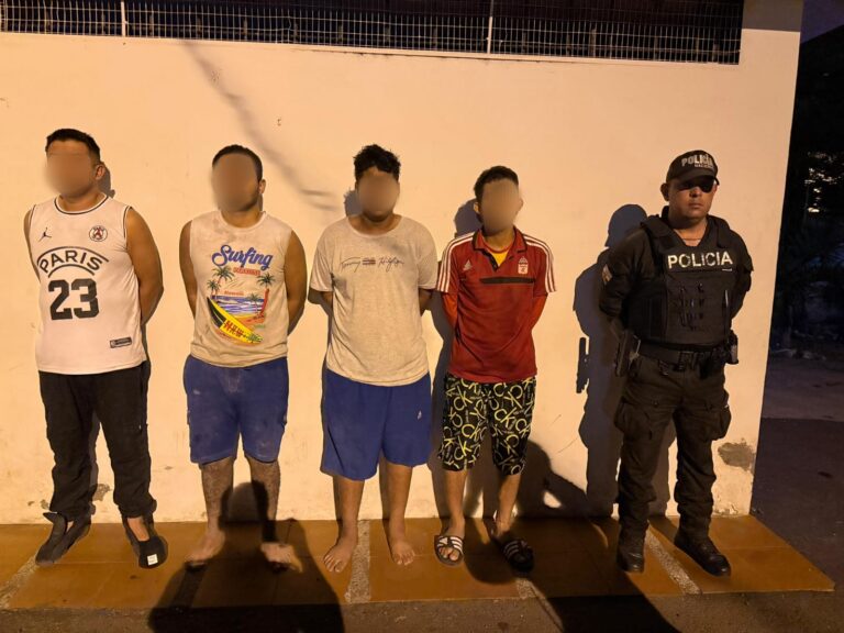 Cuatro aprehendidos por el presunto delito de tenencia de arma de fuego y artefactos explosivos