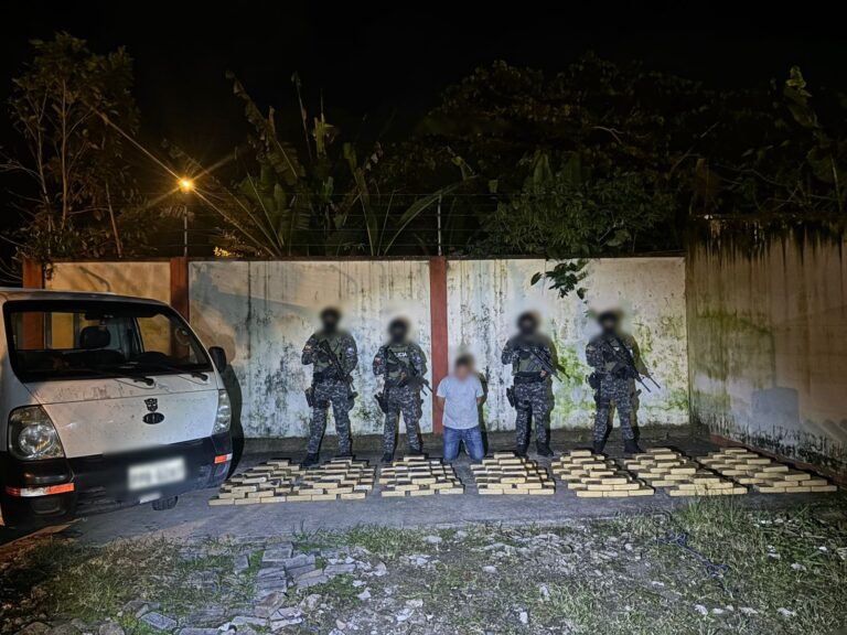 Golpe al narcotráfico: Policía frustró envío de más de 200 kilos de cocaína en operativo en Napo