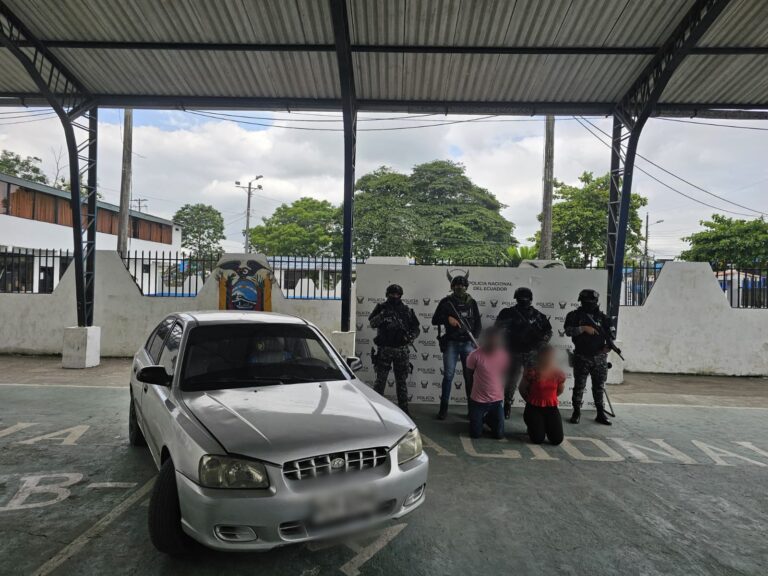 Policía capturó a dos presuntos extorsionadores en Esmeraldas