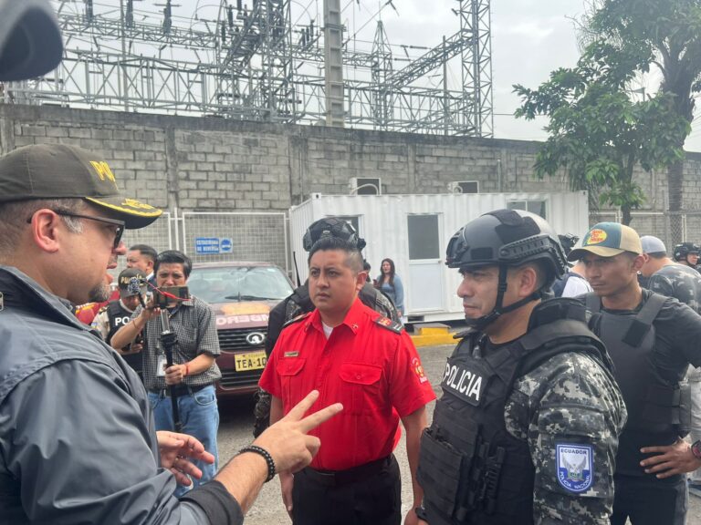 Policía interviene la Agencia de Tránsito de Durán para garantizar la seguridad vial y combatir la delincuencia