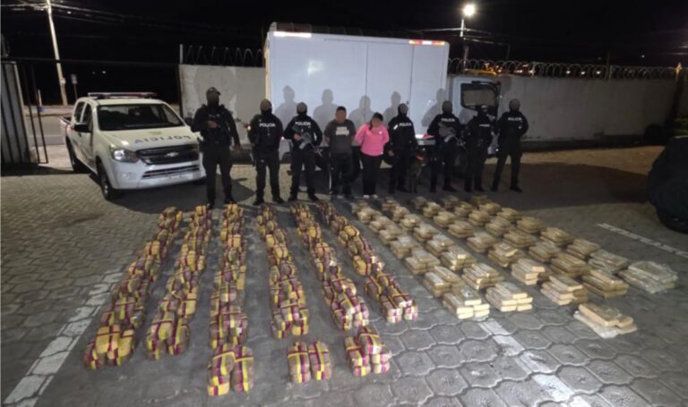 Operativo policial permitió la incautación de 458 bloques de droga en Imbabura