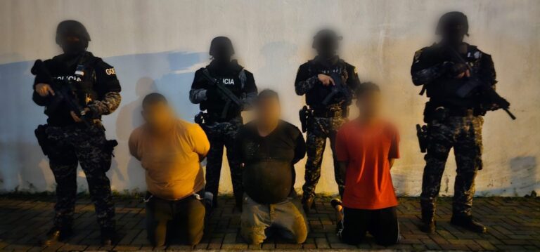 Tres antisociales fueron aprehendidos por el delito de secuestro y robo en Los Ríos