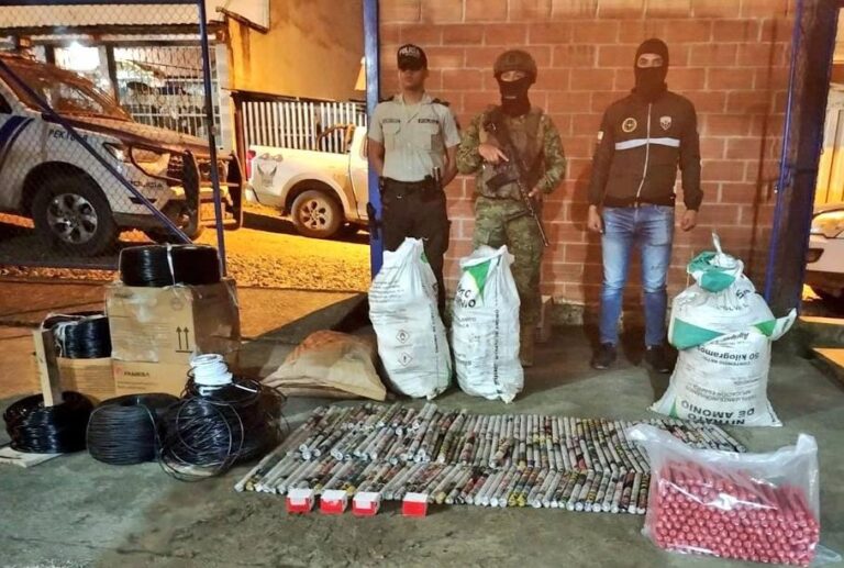 Policía Nacional combate la minería ilegal con la incautación de material explosivo en Azuay
