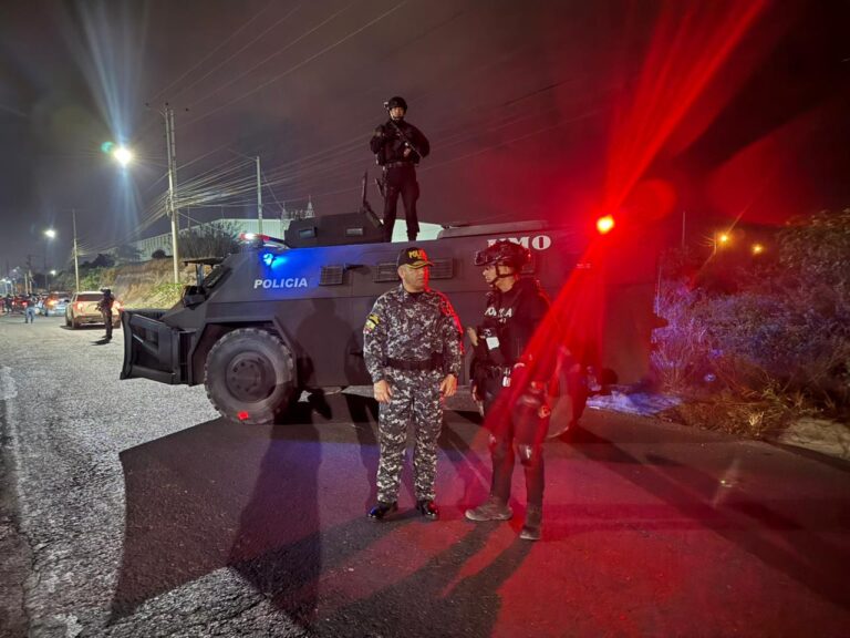 Policía Nacional despliega 2500 servidores policiales en zonas conflictivas en Manta
