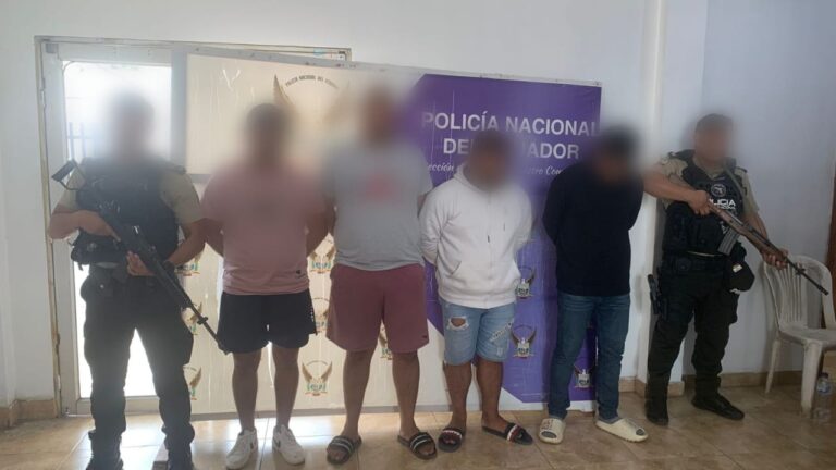 Operativo policial deja cuatro aprehendidos por porte ilegal de armas