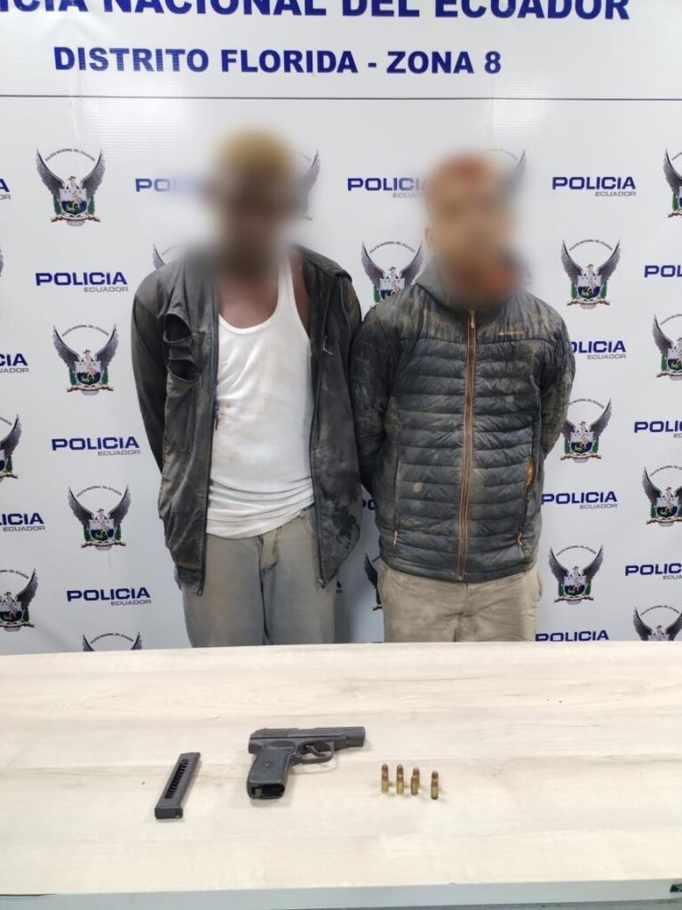 Dos sujetos aprehendidos por tenencia ilegal de arma de fuego en Guayaquil